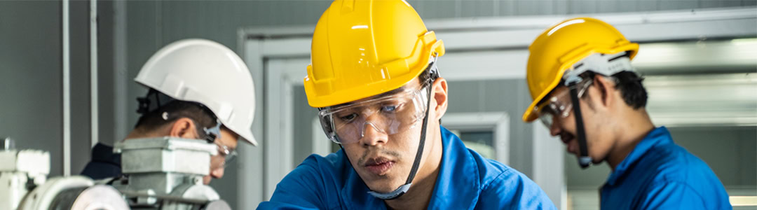 Prescription-Safety-Glasses-at-Work-: Do-You-Have-a-Safety-Eyewear- Program?